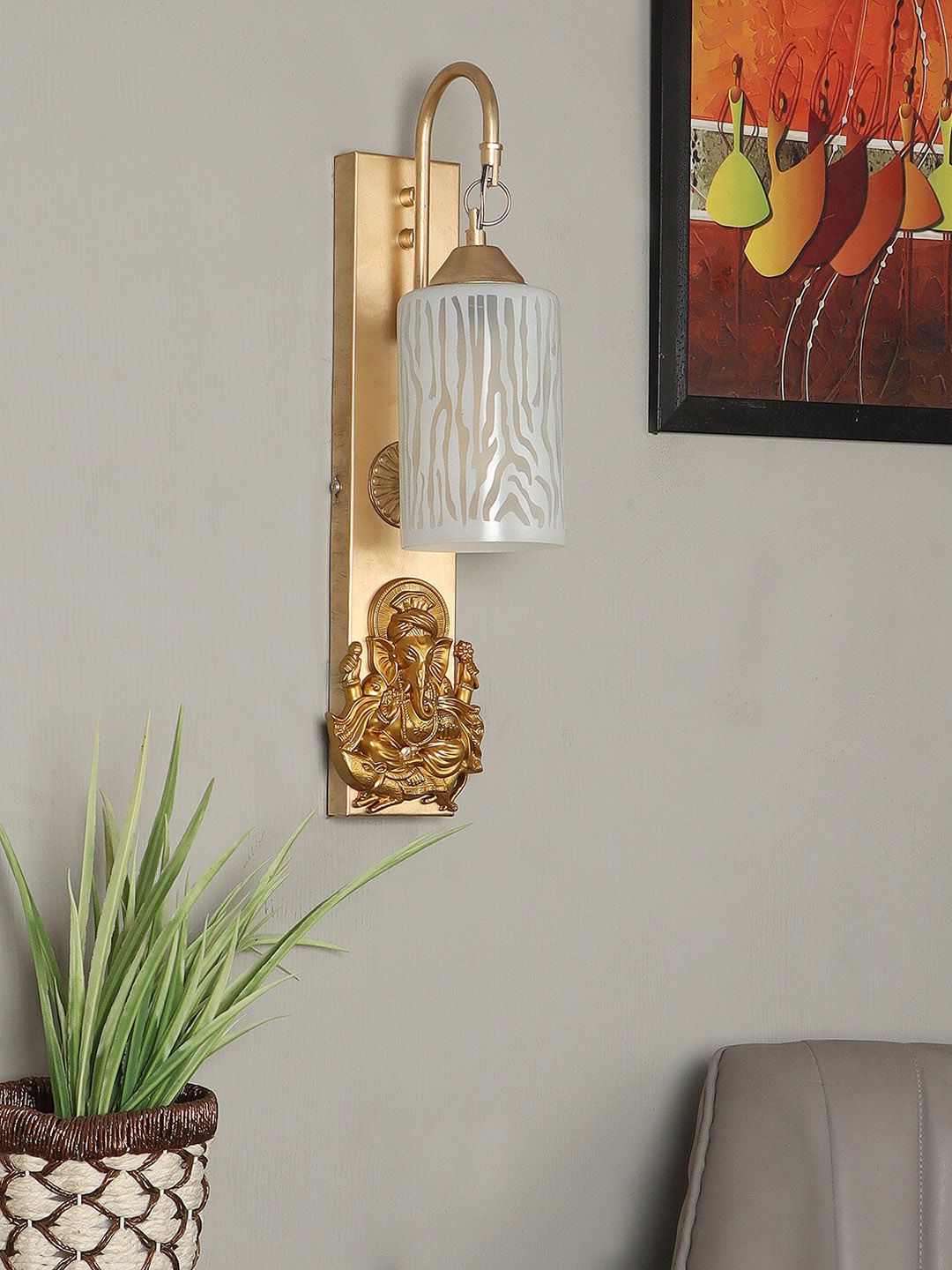 decorativeray Gold Toned Cylindrical Metal Wall Lamp