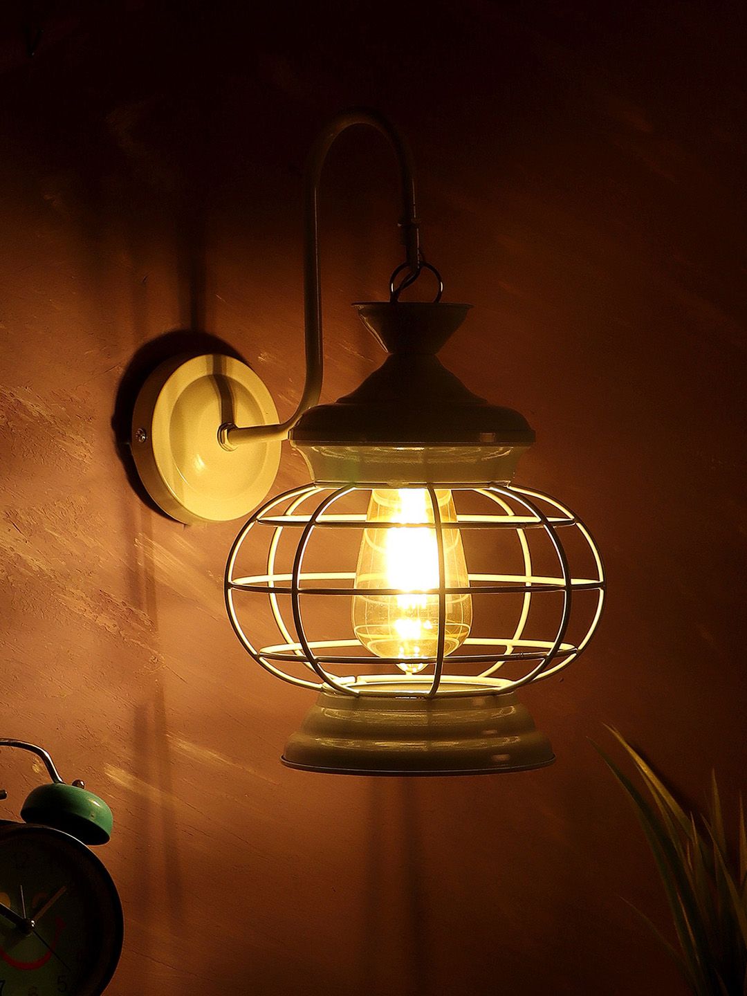 decorativeray White Metal Wall Lamps