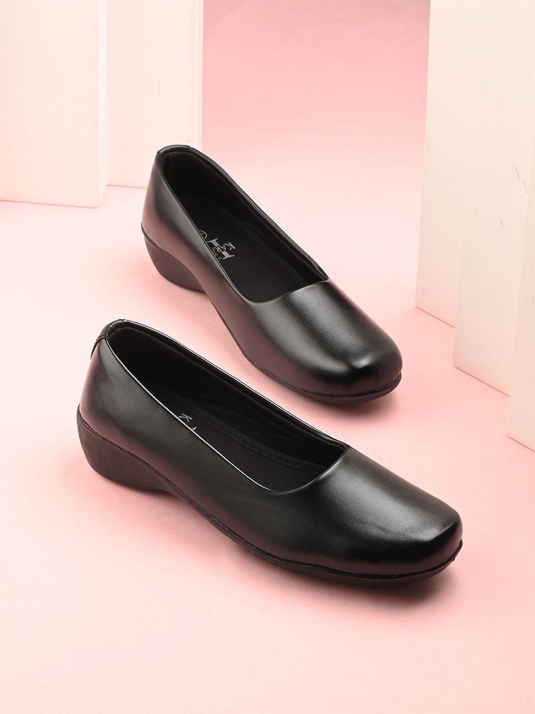 KARADDI KARADDI Black Comfortable & Lightweight Ballerinas