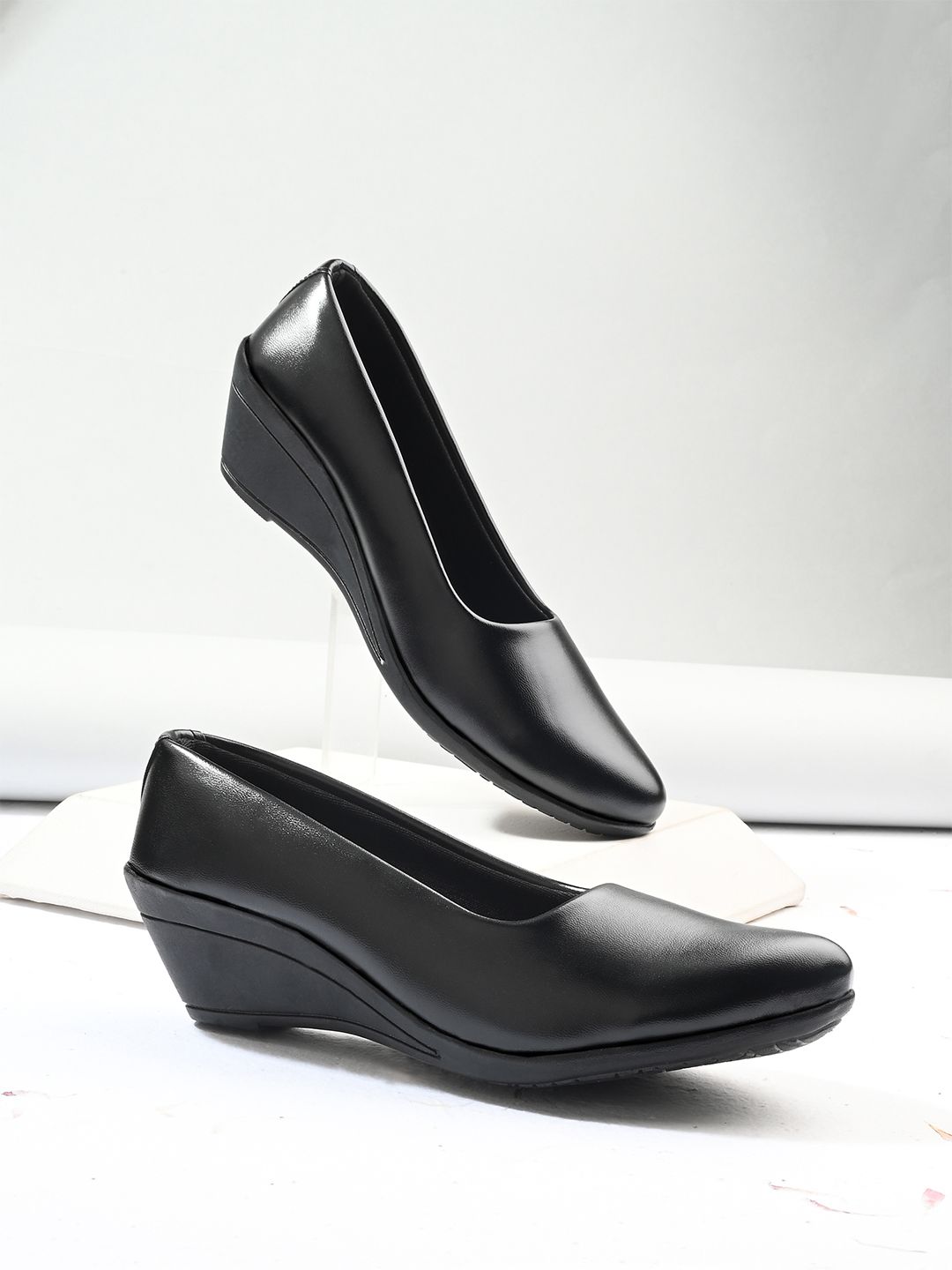 KARADDI KARADDI Comfortable & Lightweight Wedge Heel Pumps