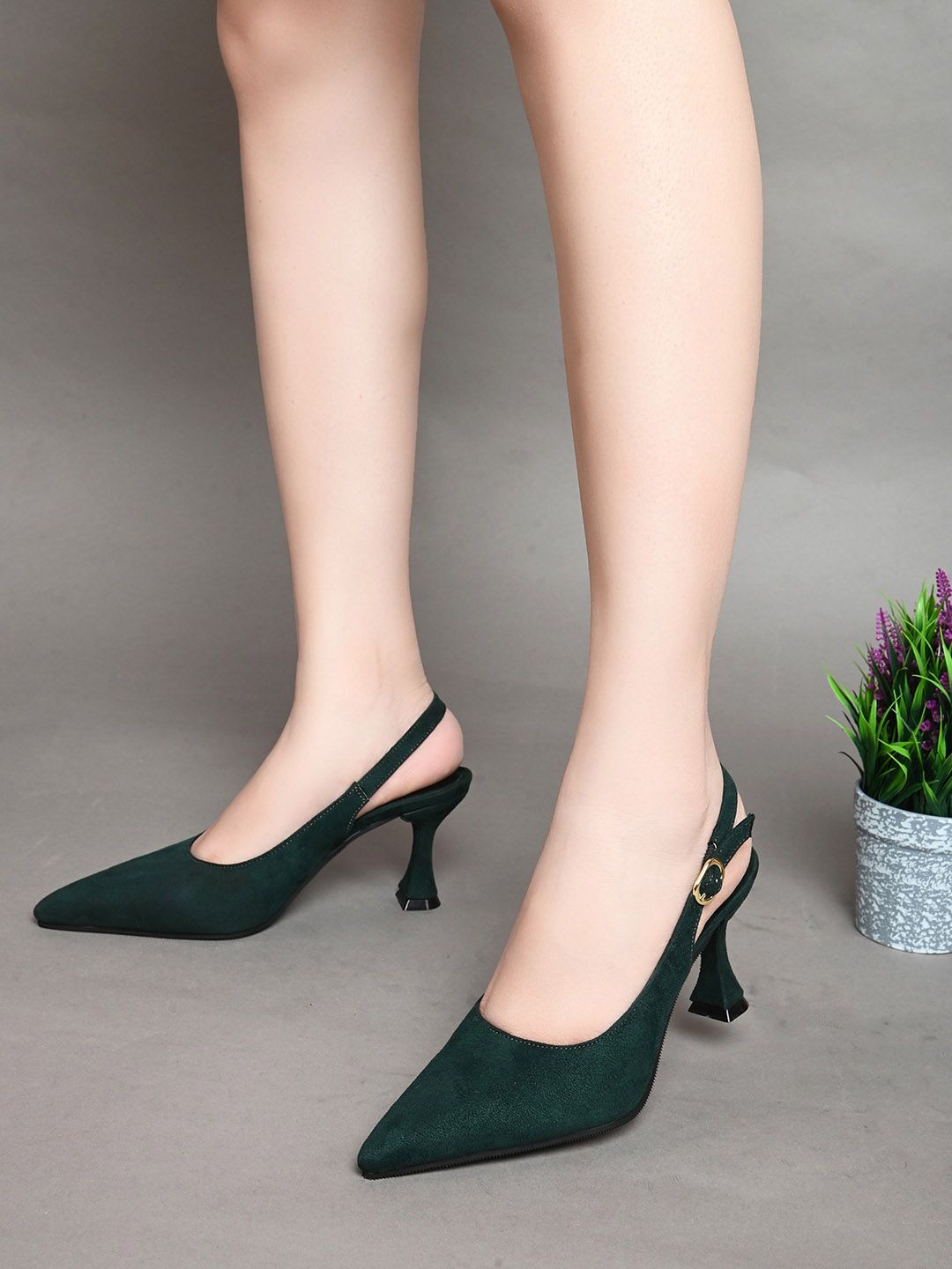 DressBerry Green Pointed Toe Block Heeled Mules