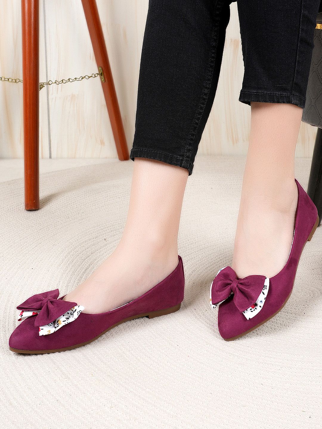 DressBerry Maroon Bow Detail Pointed Toe Ballerinas