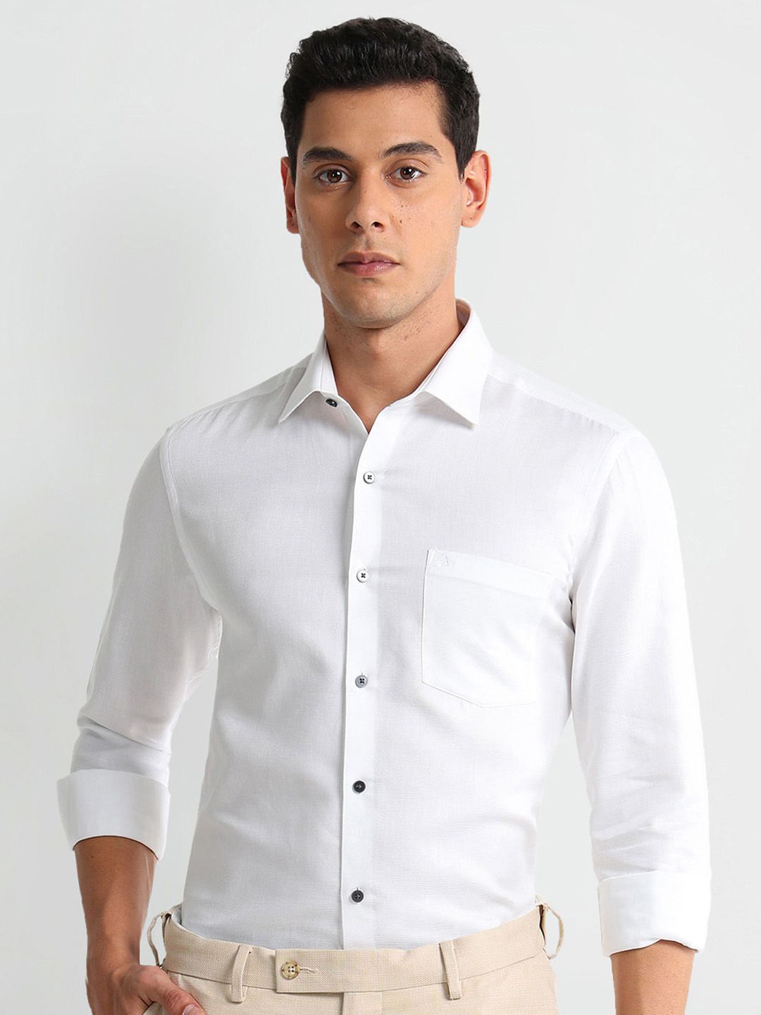 Arrow Cotton Cutaway Collar Curved Slim Fit Formal Shirt
