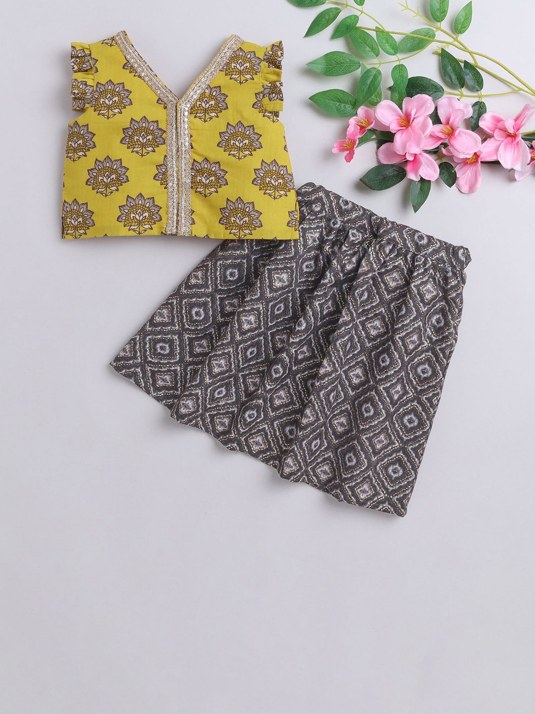 MANY FROCKS & Girls Printed Ready To Wear Lehenga Choli