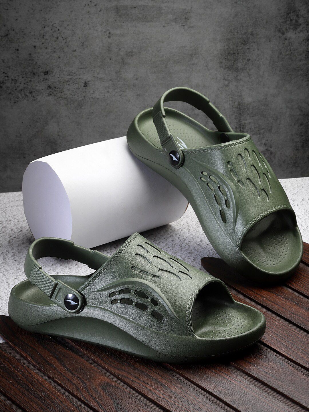 ASIAN Men Self Design Clogs