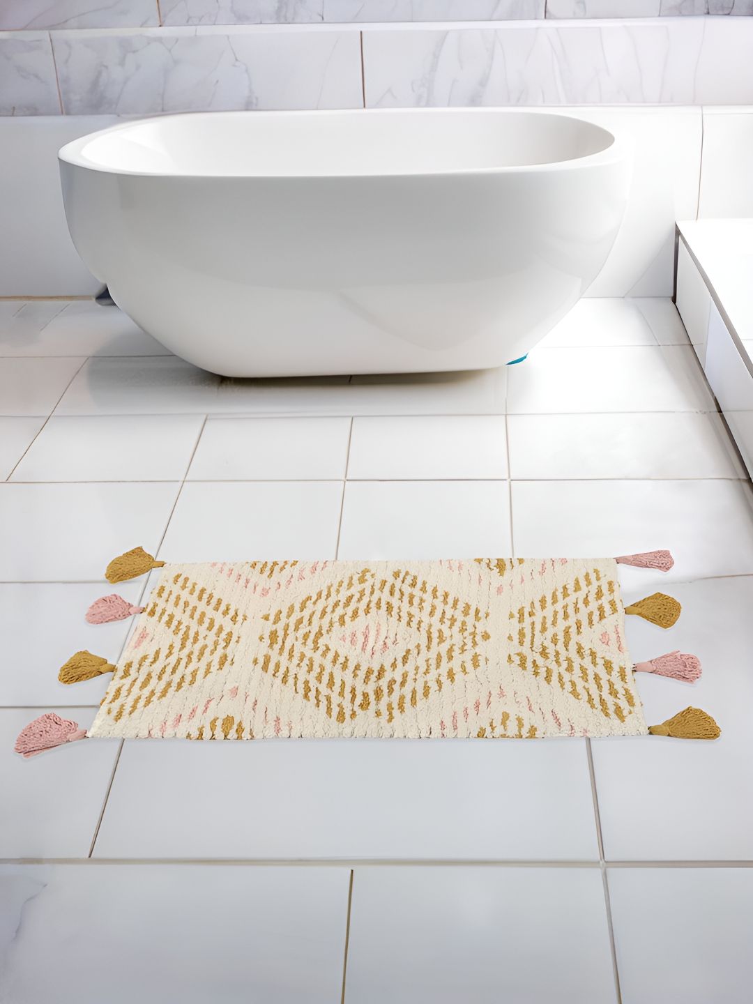 Anko White & Pink Cotton Tufted Quick Dry Lightweight Bath Mat