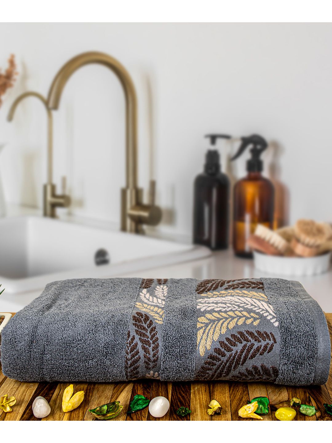 RANGOLI Grey & White Double- Ply Terry Cotton 470 GSM Bath Towel