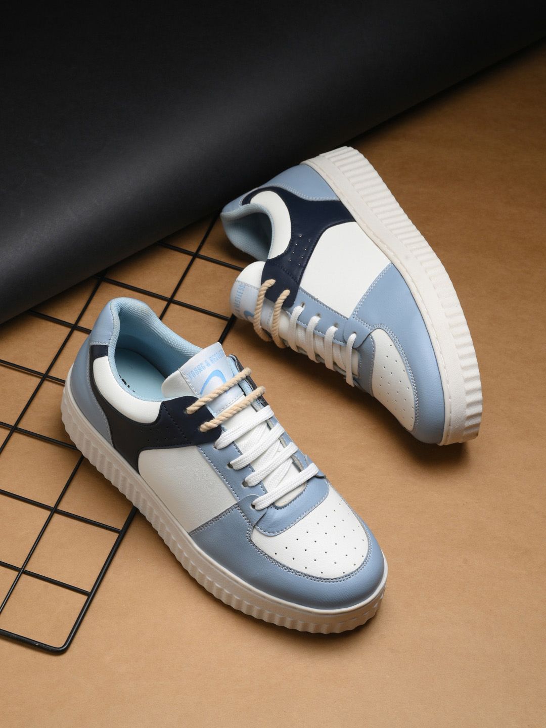 SPYKAR Women Colourblocked Comfort Insole Contrast Sole Lace-Ups Sneakers