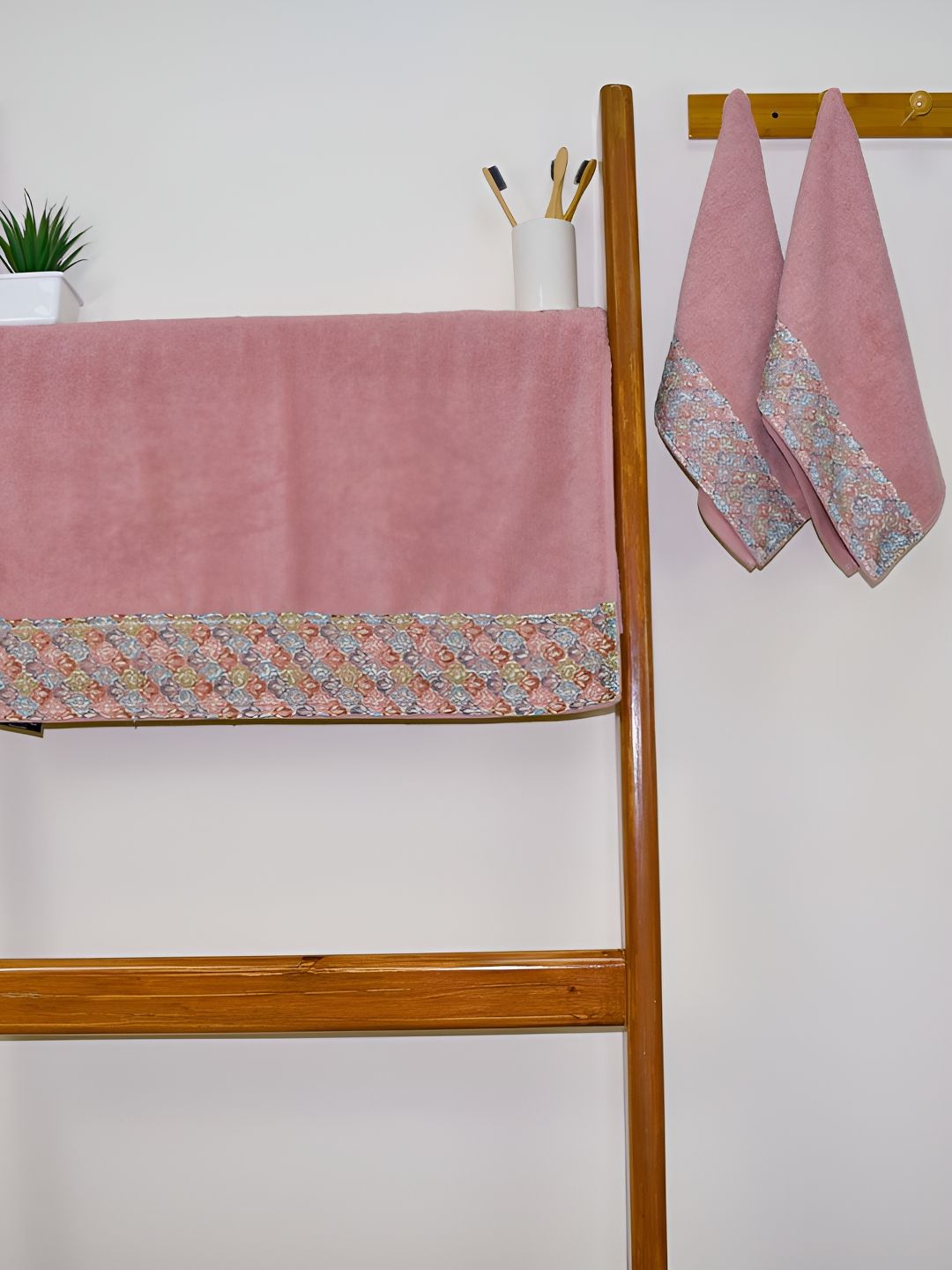 RANGOLI Peach & Blue 3 Pieces Pure Cotton 550 GSM Towel Set