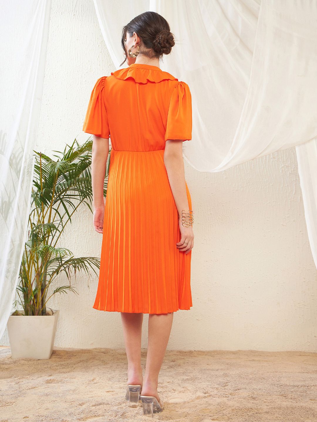 【ANDRESD】frills flare dress Buy SASSAFRAS Frill Neck Accordion Pleated Flared Sleeve Georgette