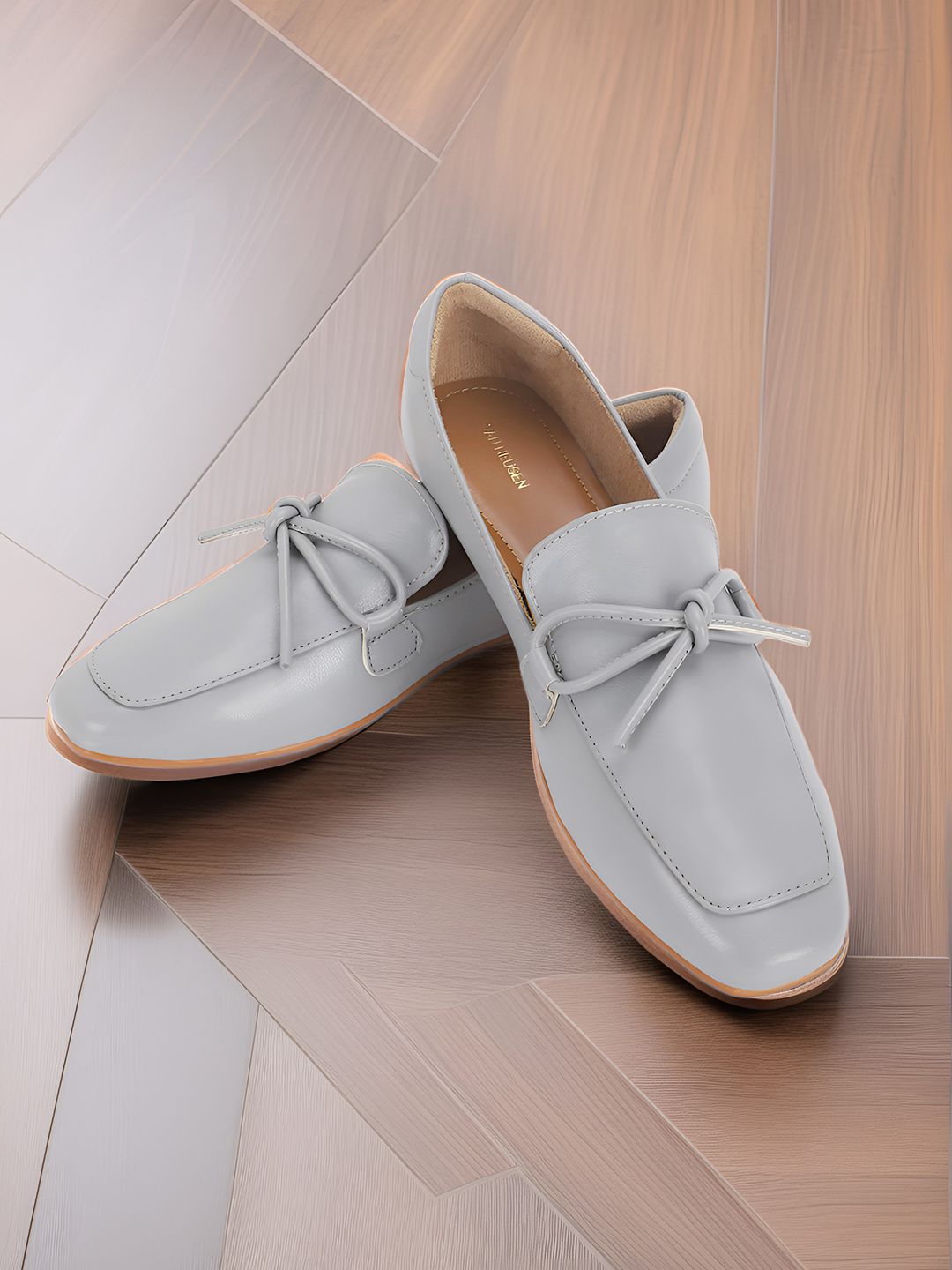 Van Heusen Van Heusen Women Loafers with Bow Detail