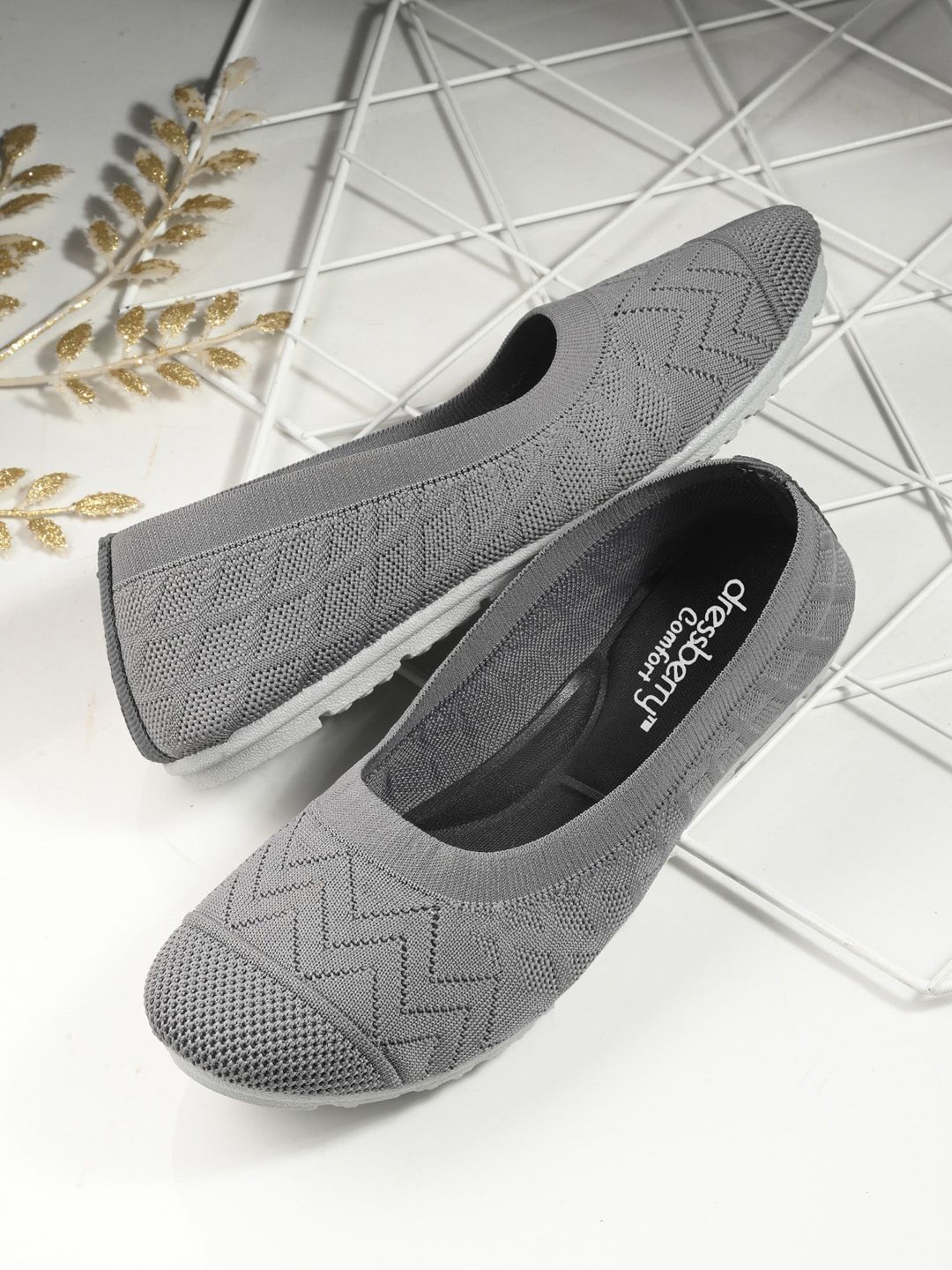 DressBerry Grey Textured Ballerinas