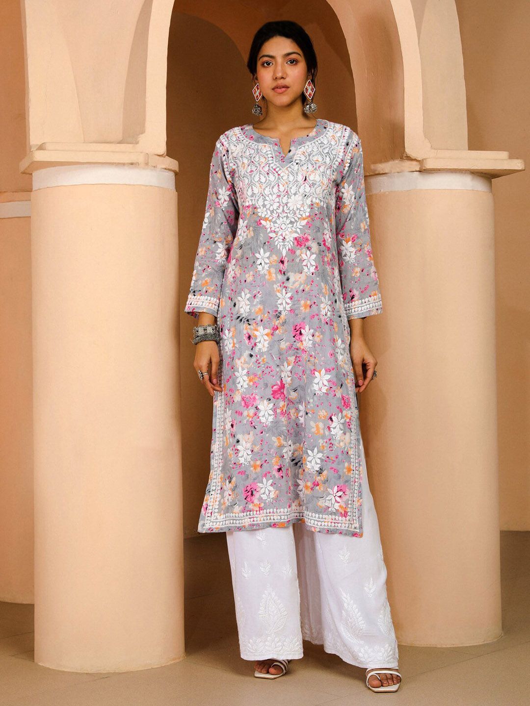 Floral Embroidered Kurta GoSriKi Floral Embroidered Chikankari Cotton Straight Kurta