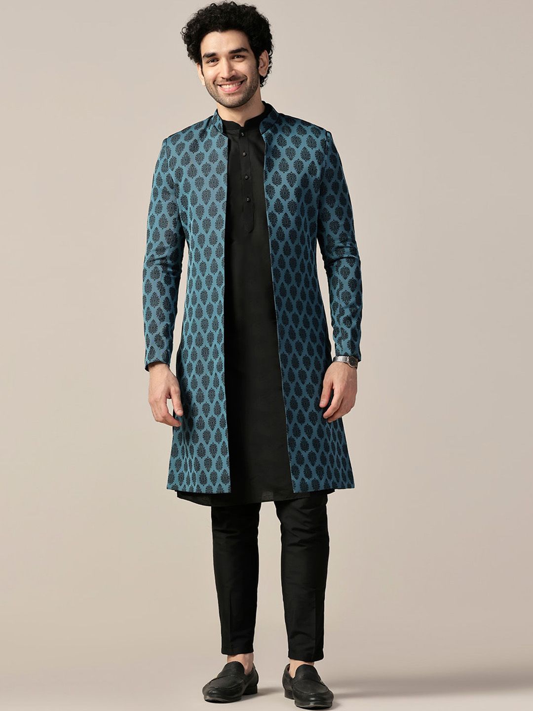 KISAH Men Self Design Indowestern Sherwani Set