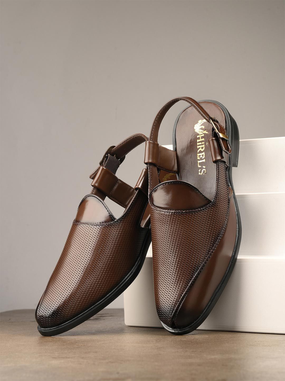 Hirels Men Shoe-Style Sandals