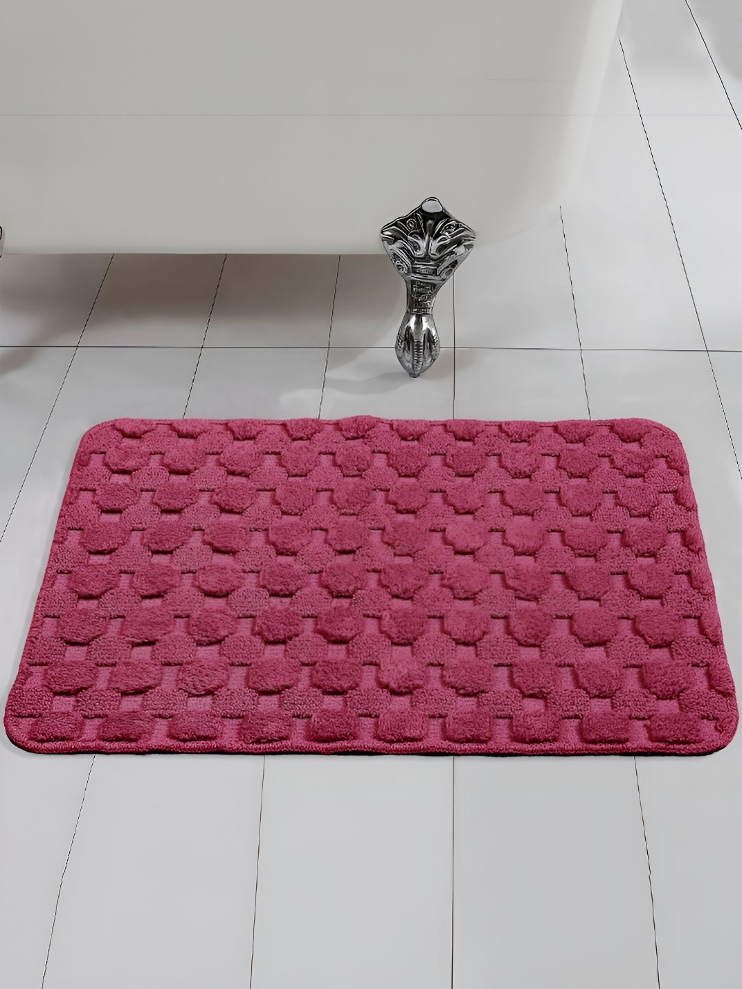 Saral Home YANO Maroon Embossed 1000GSM Cotton Antiskid Bathmat