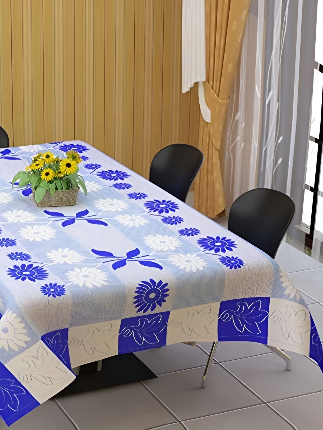 TANLOOMS Blue & White Floral Cotton 6-Seater Rectangle Table Cover