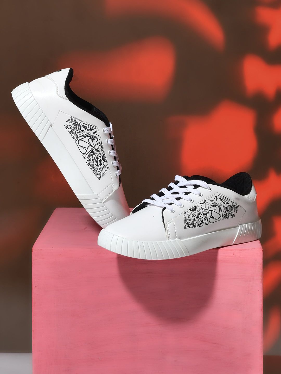 IMPAKTO Women Printed Graffiti Glam Round Top Sneakers