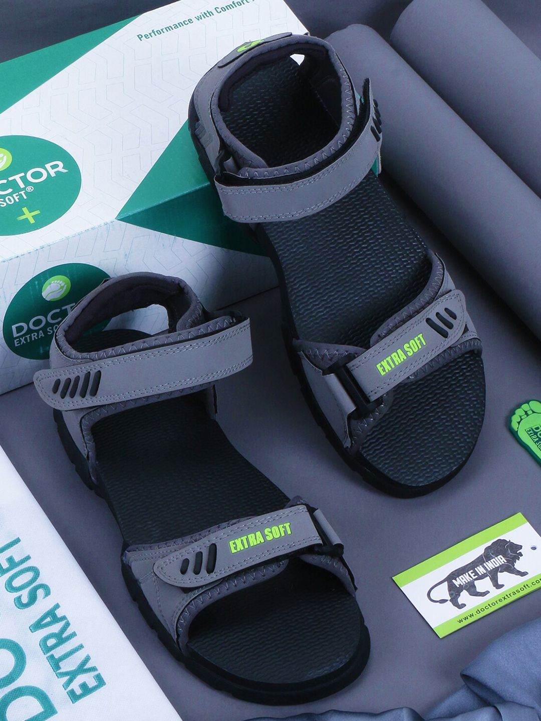 DOCTOR EXTRA SOFT Men Textured Sports Sandals