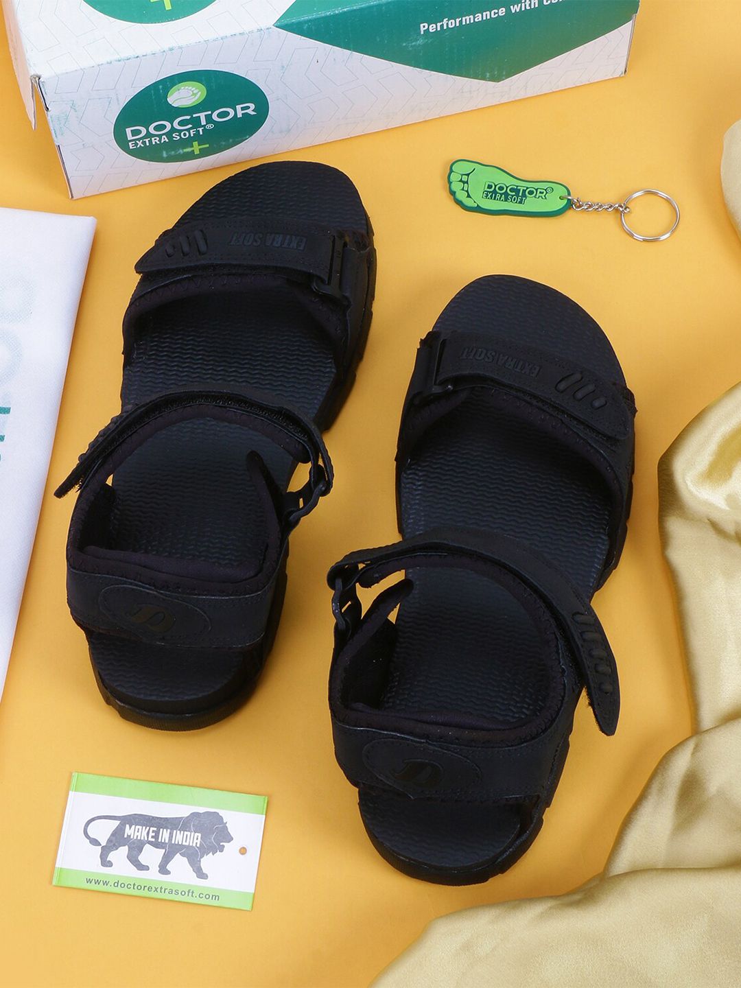 DOCTOR EXTRA SOFT Men Textured Sports Sandals