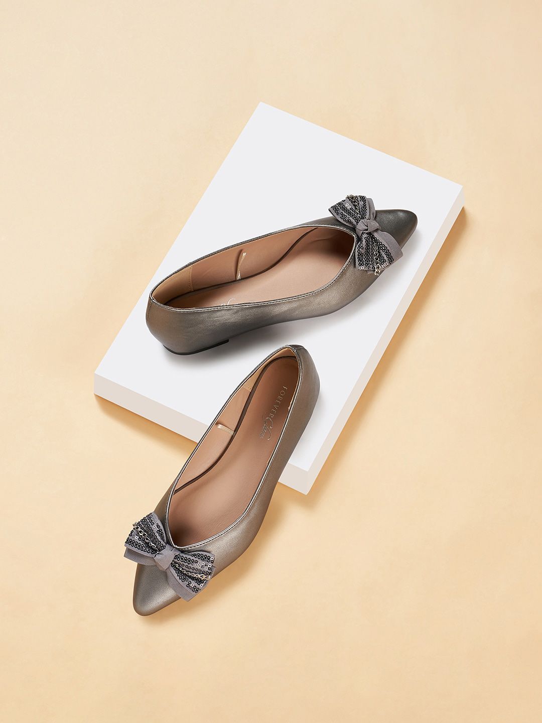 Forever Glam by Pantaloons Pointed Toe Ballerinas with Bows Flats