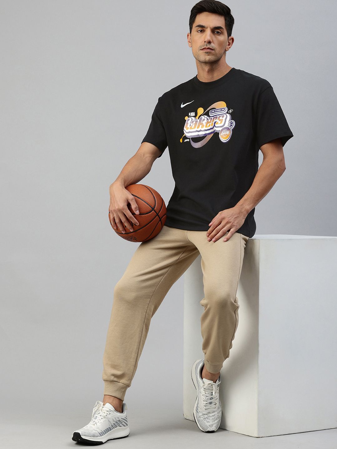 Buy Nike Men Los Angeles Lakers Courtside Printed NBA Max90 T