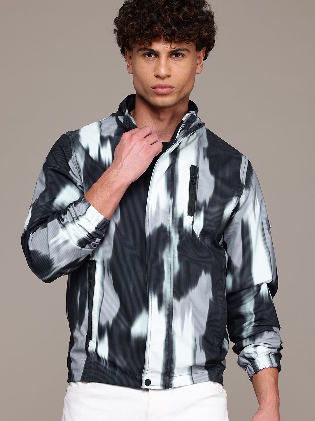 The Roadster Lifestyle Co. Abstract Tailored Jacket