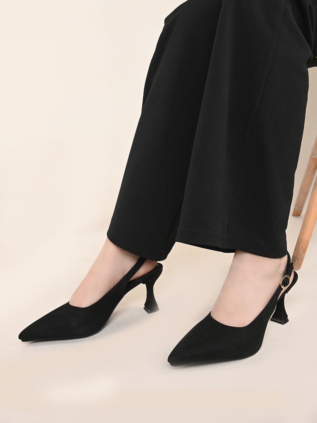 DressBerry Black Pointed Toe Block Heeled Pumps