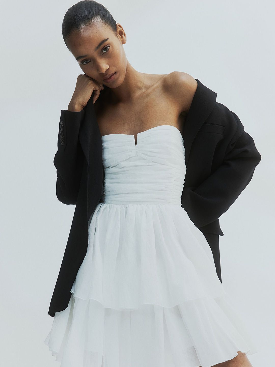 Buy H&M Flared-Skirt Bandeau Dress - Dresses for Women 29192126 | Myntra