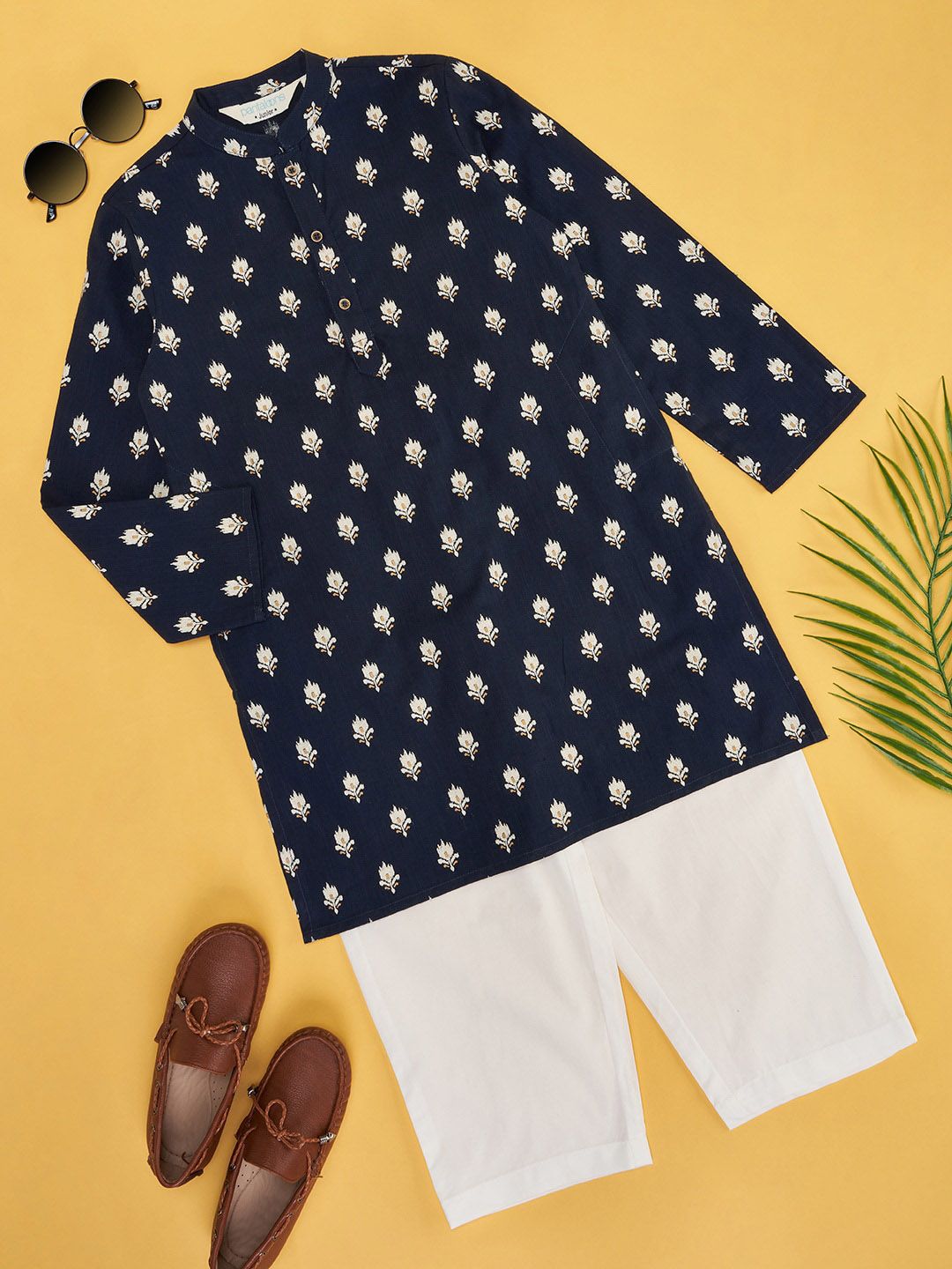 indus route by Pantaloons Boys Floral Printed Pure Cotton Straight Kurta With Pyjamas