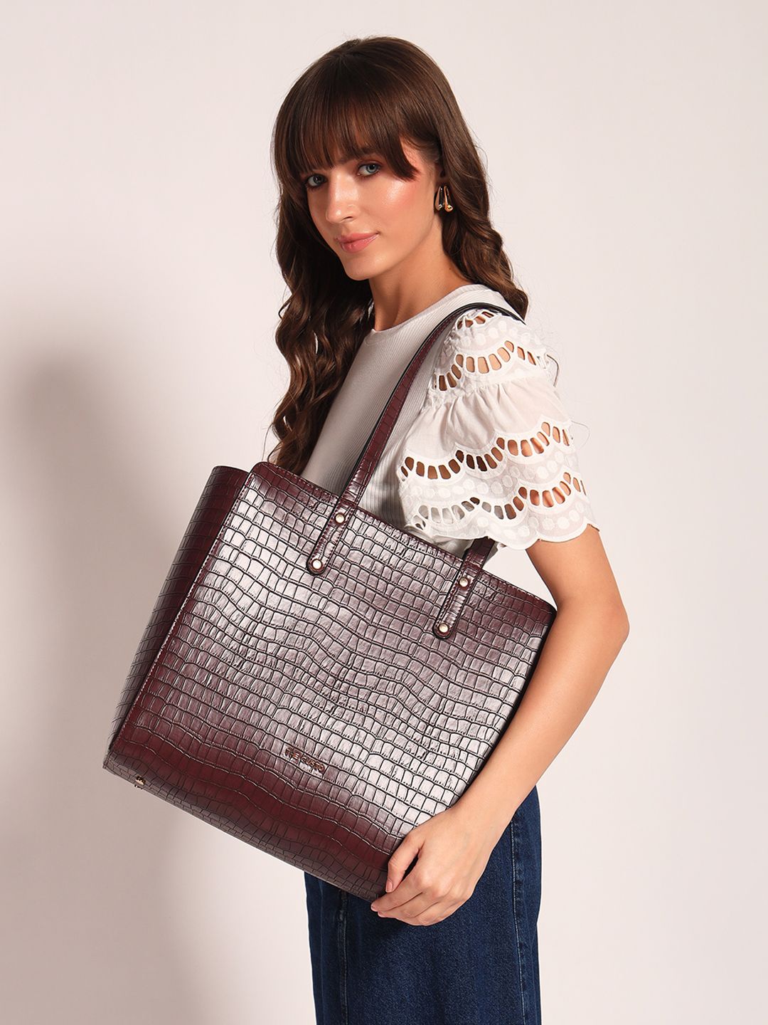 Textured Shoulder Bag THE GUSTO Textured Structured Shoulder Bag