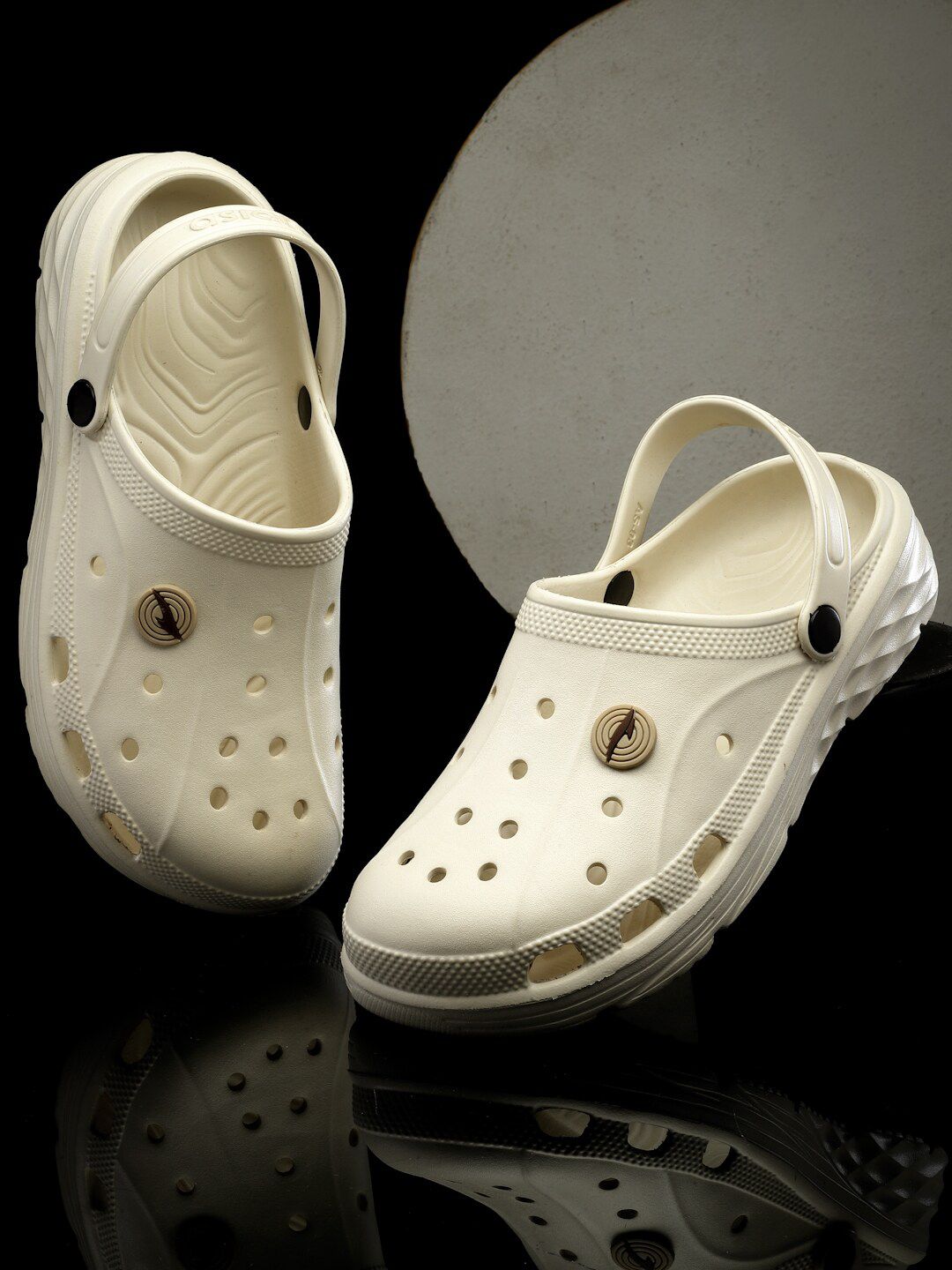 ASIAN Men Self Design Clogs