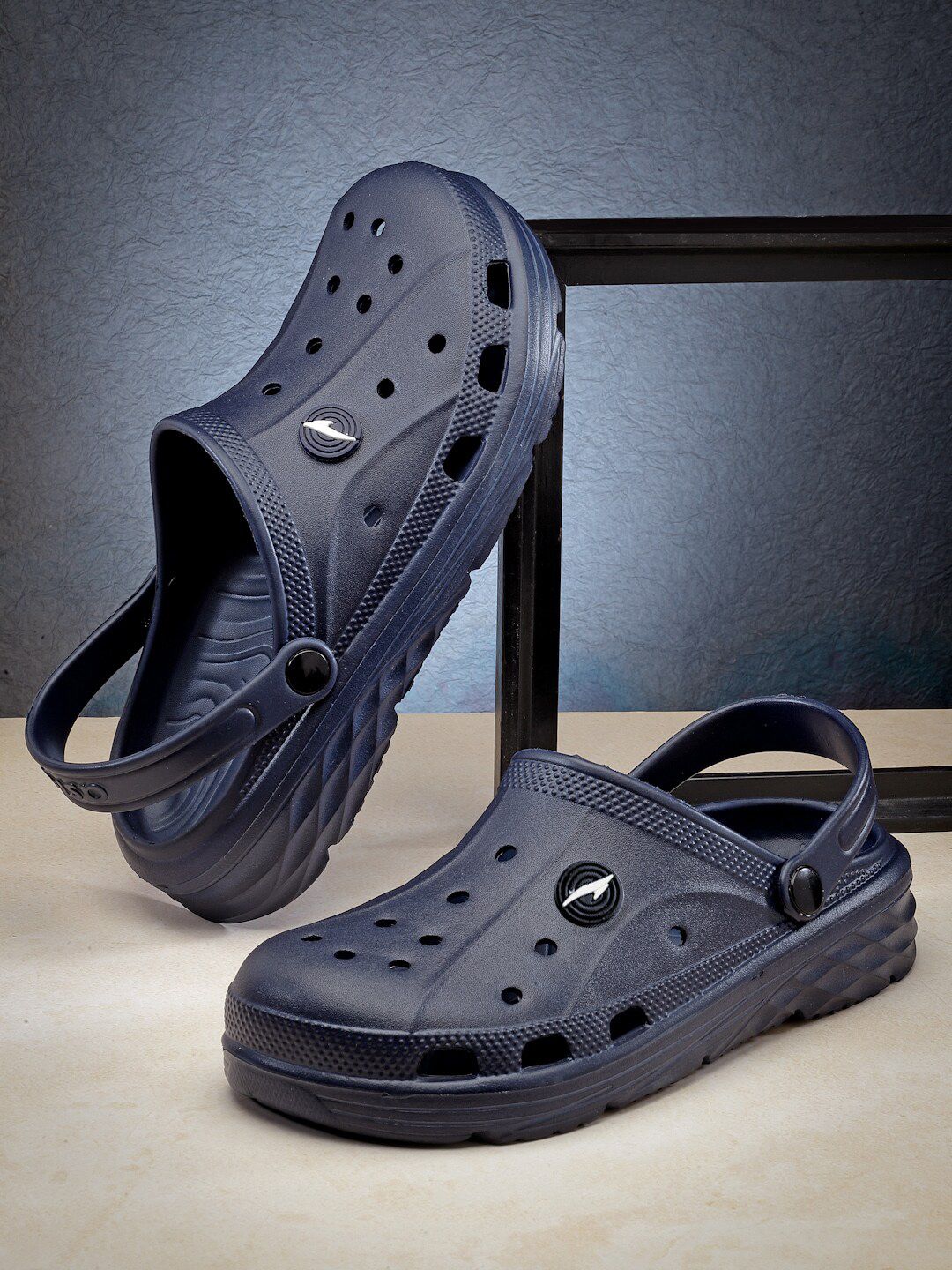 ASIAN Men Self Design Clogs