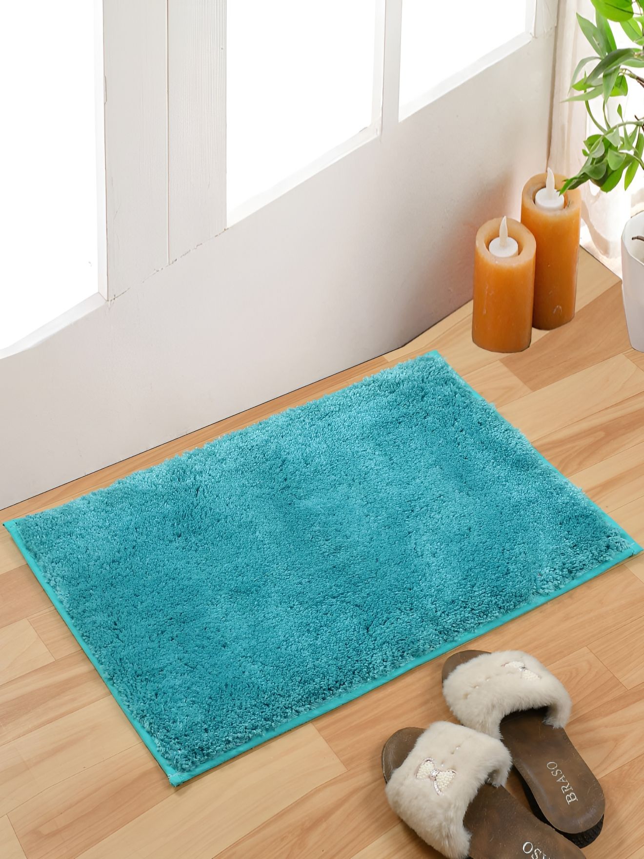 Furnistitchs Aqua Green Super Absorbent Anti-Skid 2000 GSM Microfibre Bath Rug