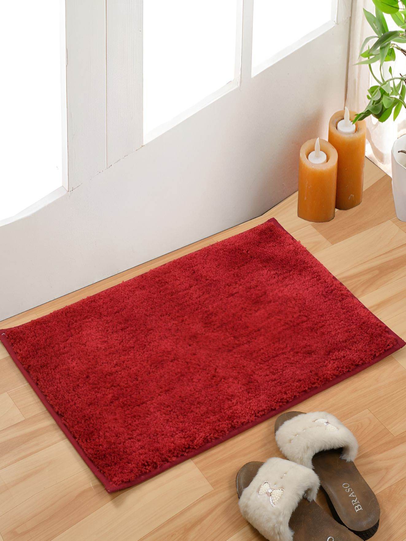 Furnistitchs Maroon Super Absorbent Anti-Skid 2000 GSM Microfibre Bath Rug