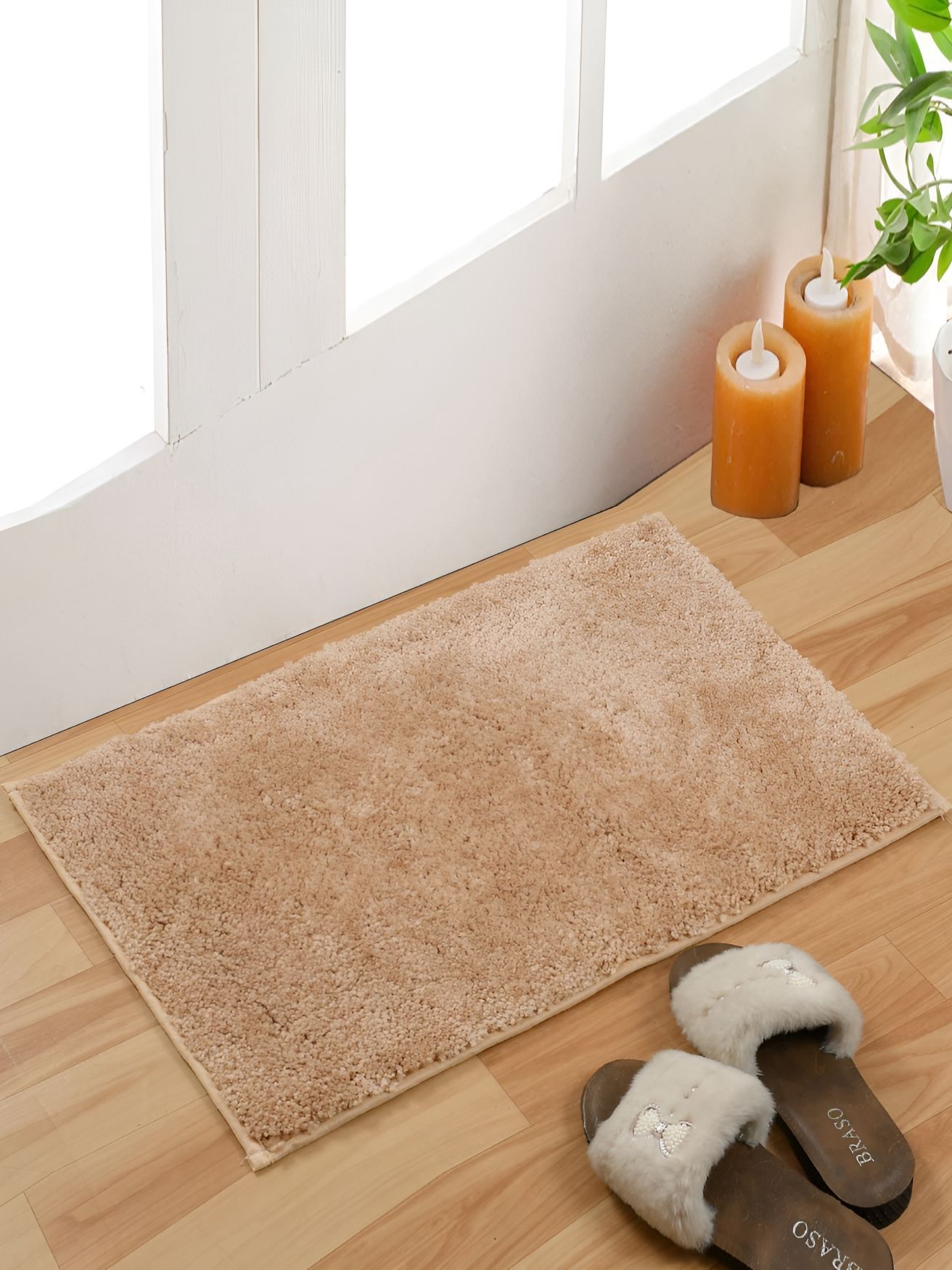 Furnistitchs Beige Super Absorbent Anti-Skid 2000 GSM Microfibre Bath Rug