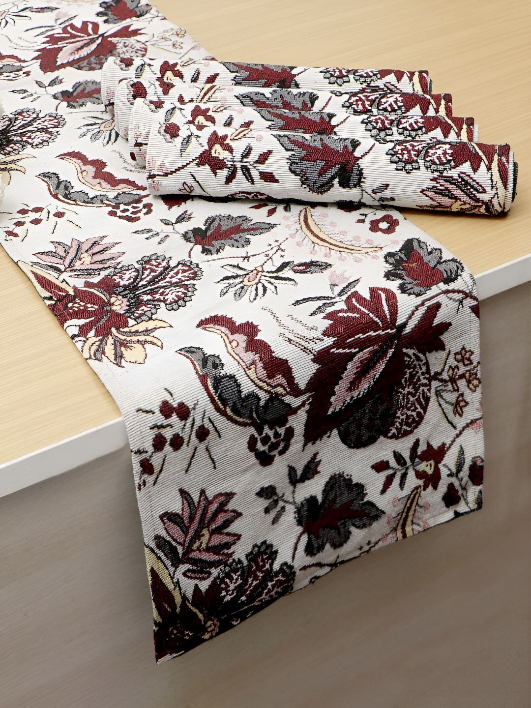 HOKIPO 5 Pieces White & Brown Floral Cotton Table Placemats With Runner