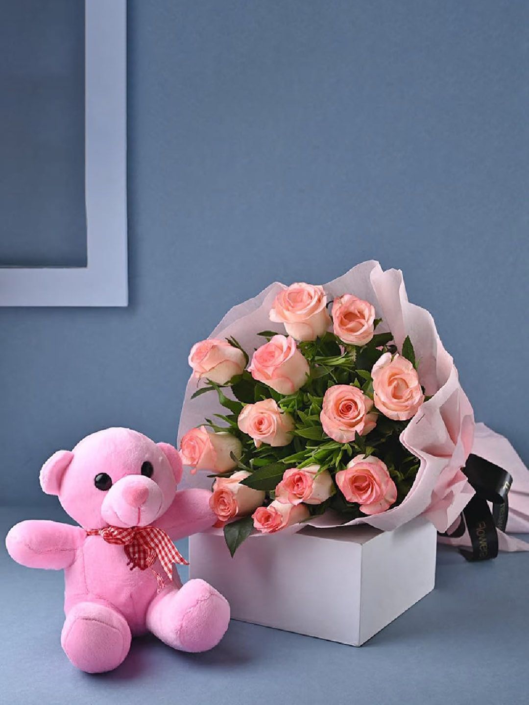 Floweraura Pink 11 Pieces Pink Fresh Live Roses With Teddy