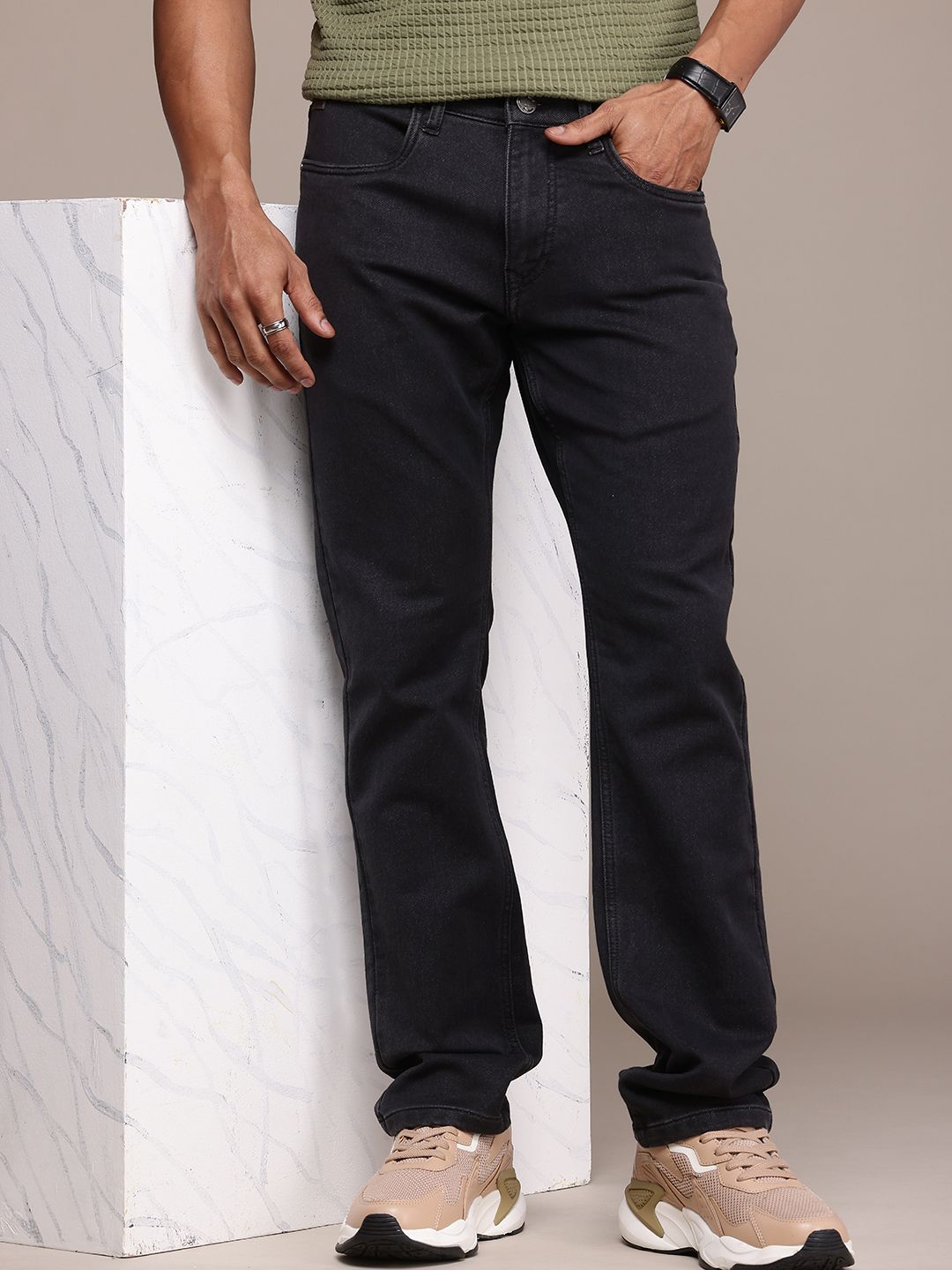 WROGN Men Straight Fit Stretchable Jeans