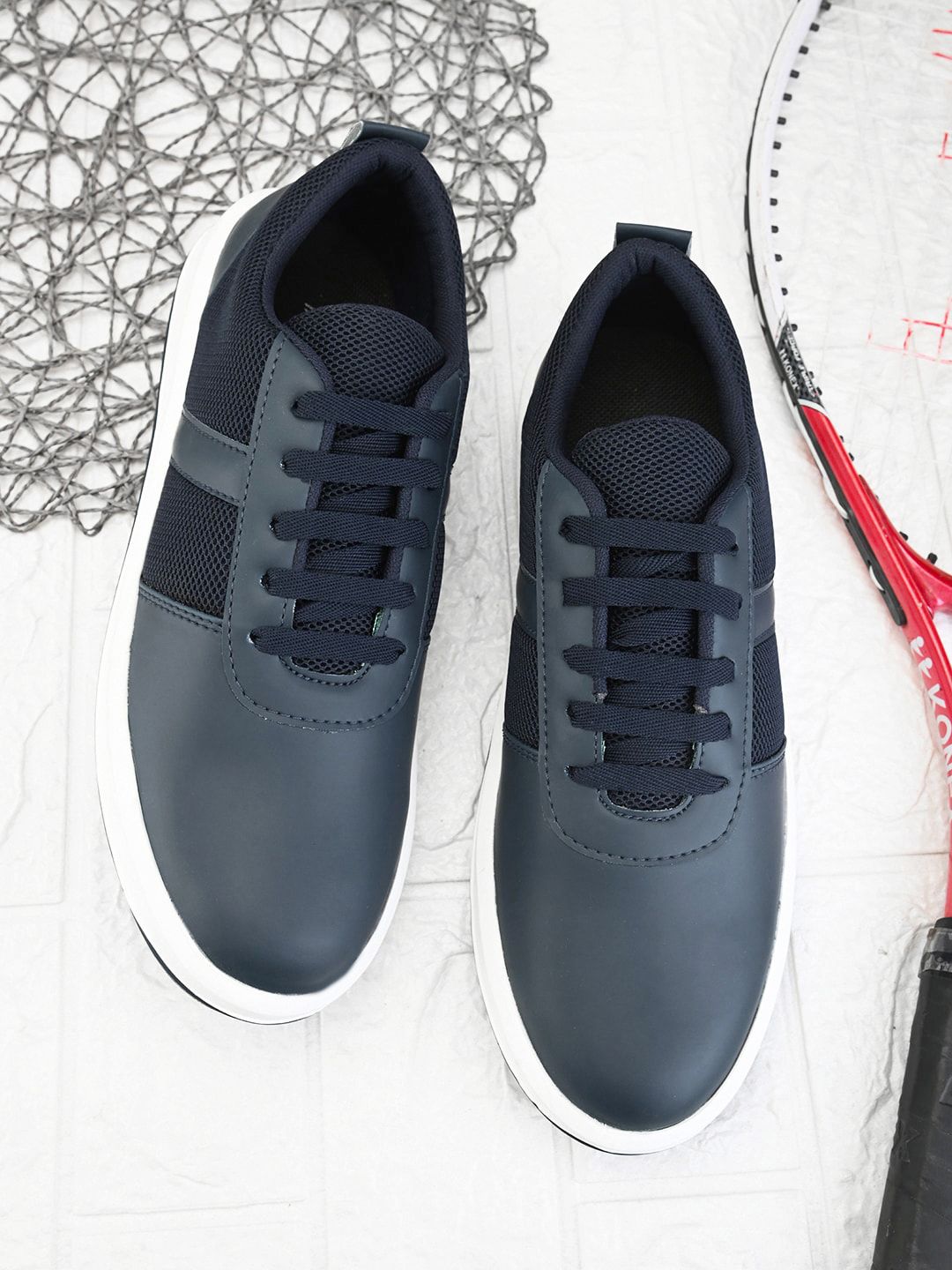 IMCOLUS Men Textured Sneakers