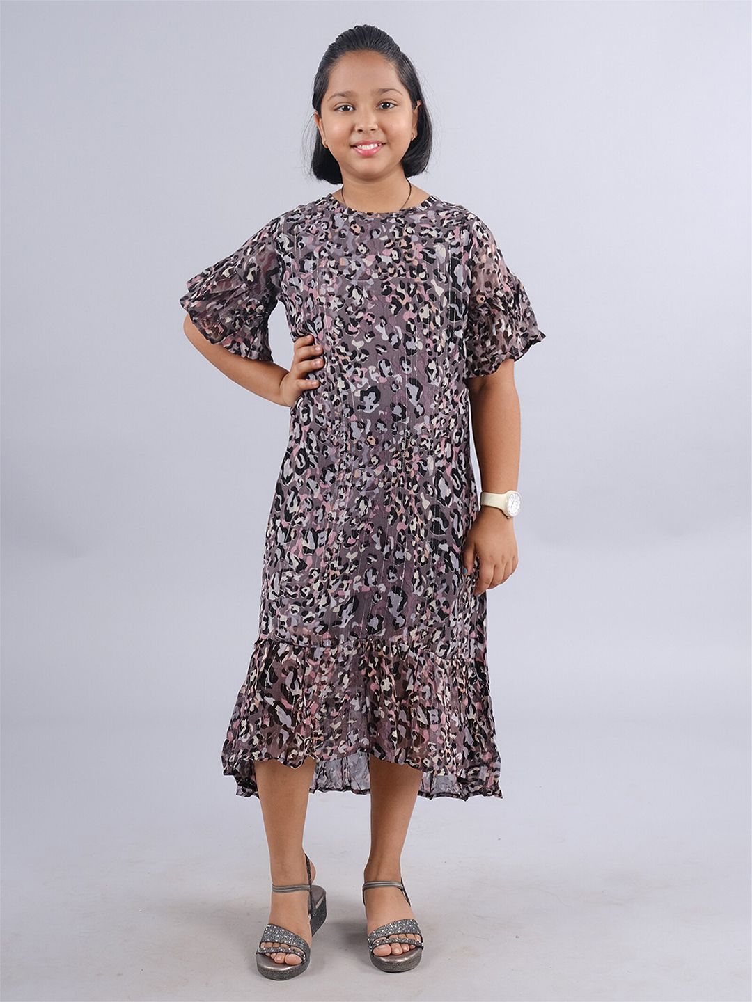 KiddoPanti Girls Animal Printed Flared Sleeve Round Neck Fit & Flare Midi Dress
