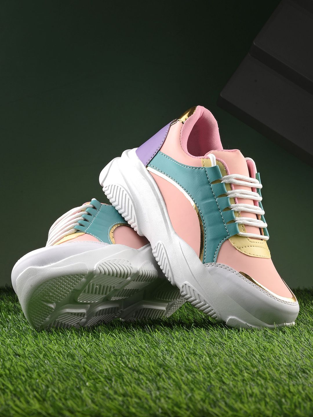 Roadster The Roadster Lifestyle Co. Women Pink Colourblocked Lightweight Casual Sneakers