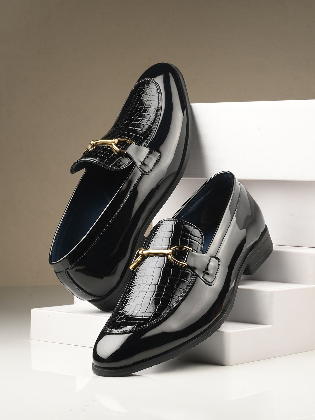 House of Pataudi Men Textured Slip On Formal Loafers