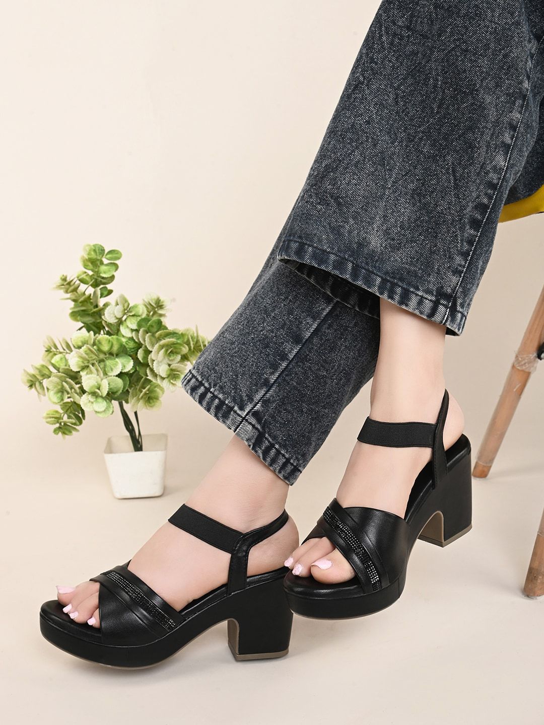 XE Looks Textured Open Toe Block Heels