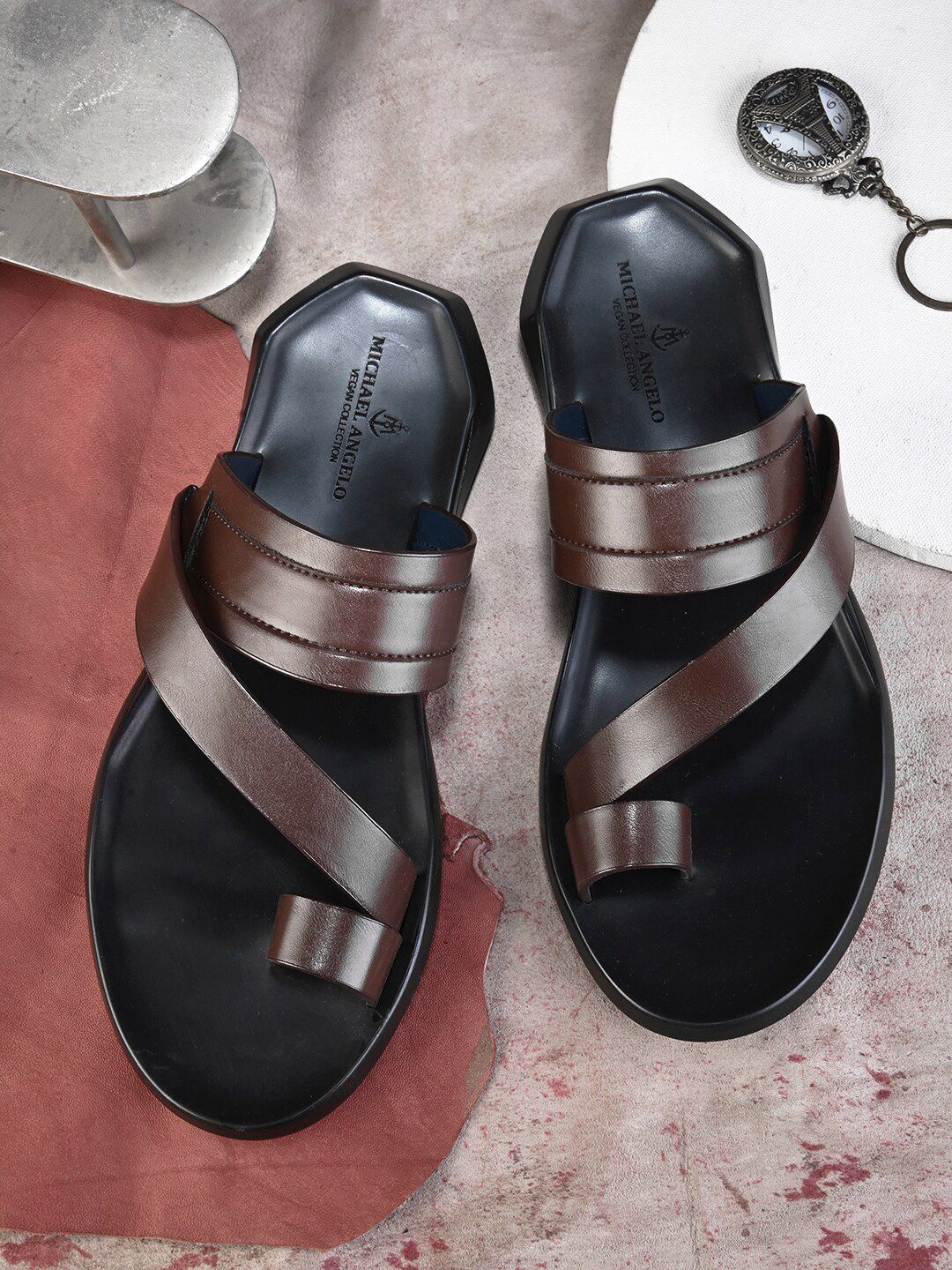 MICHAEL ANGELO Men Textured Thong Flip-Flops