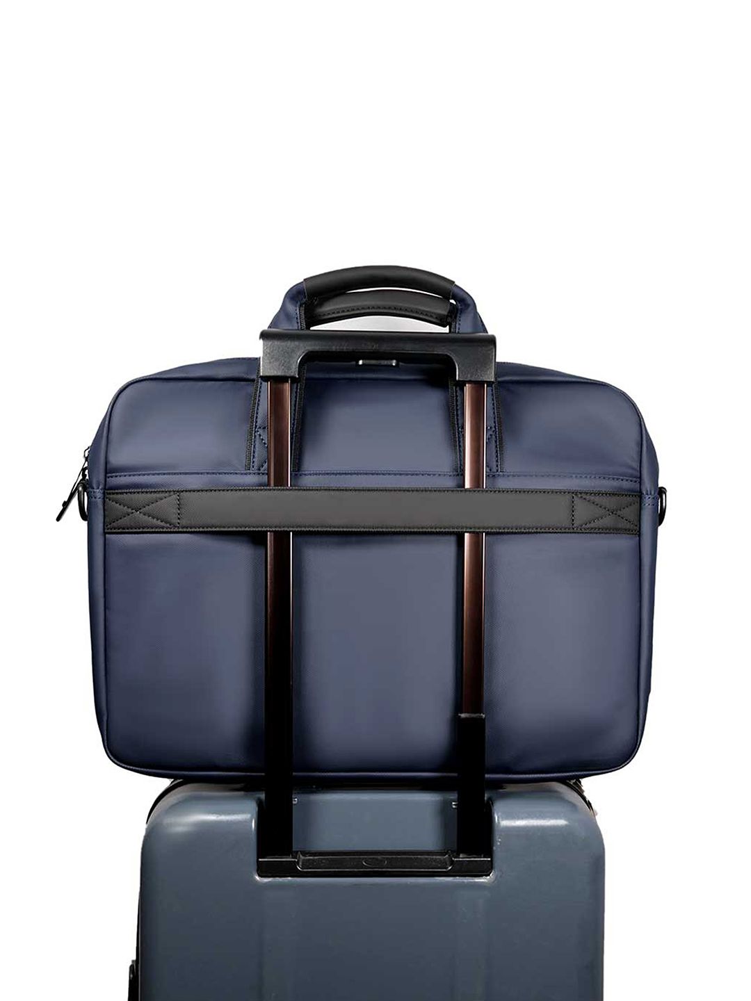 Buy OKAMI Zenpack Cargo 15 inch Laptop Messenger Bag - Laptop Bag