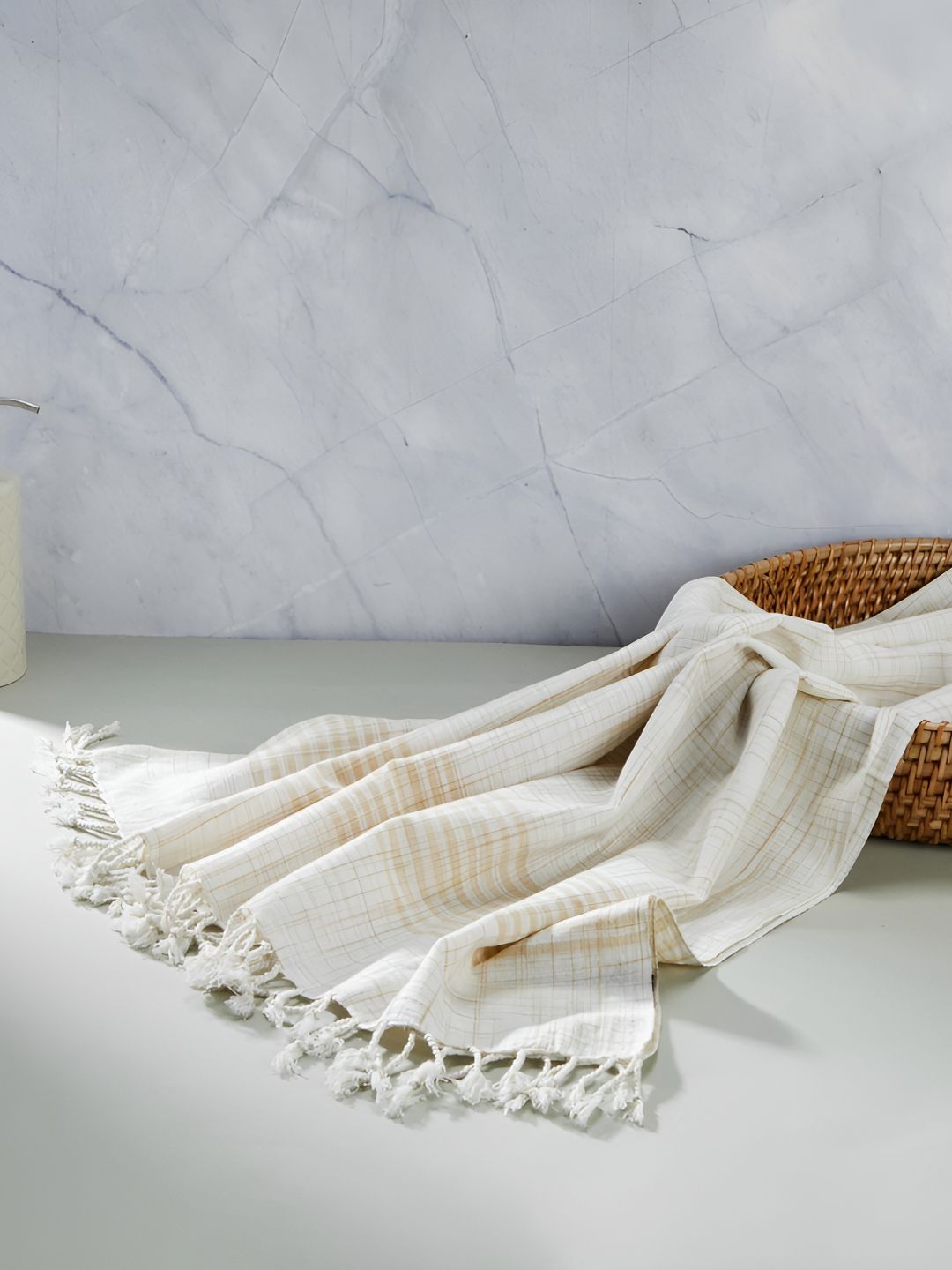 Fabindia White & Gold-Toned Cotton 125 GSM Bath Towel