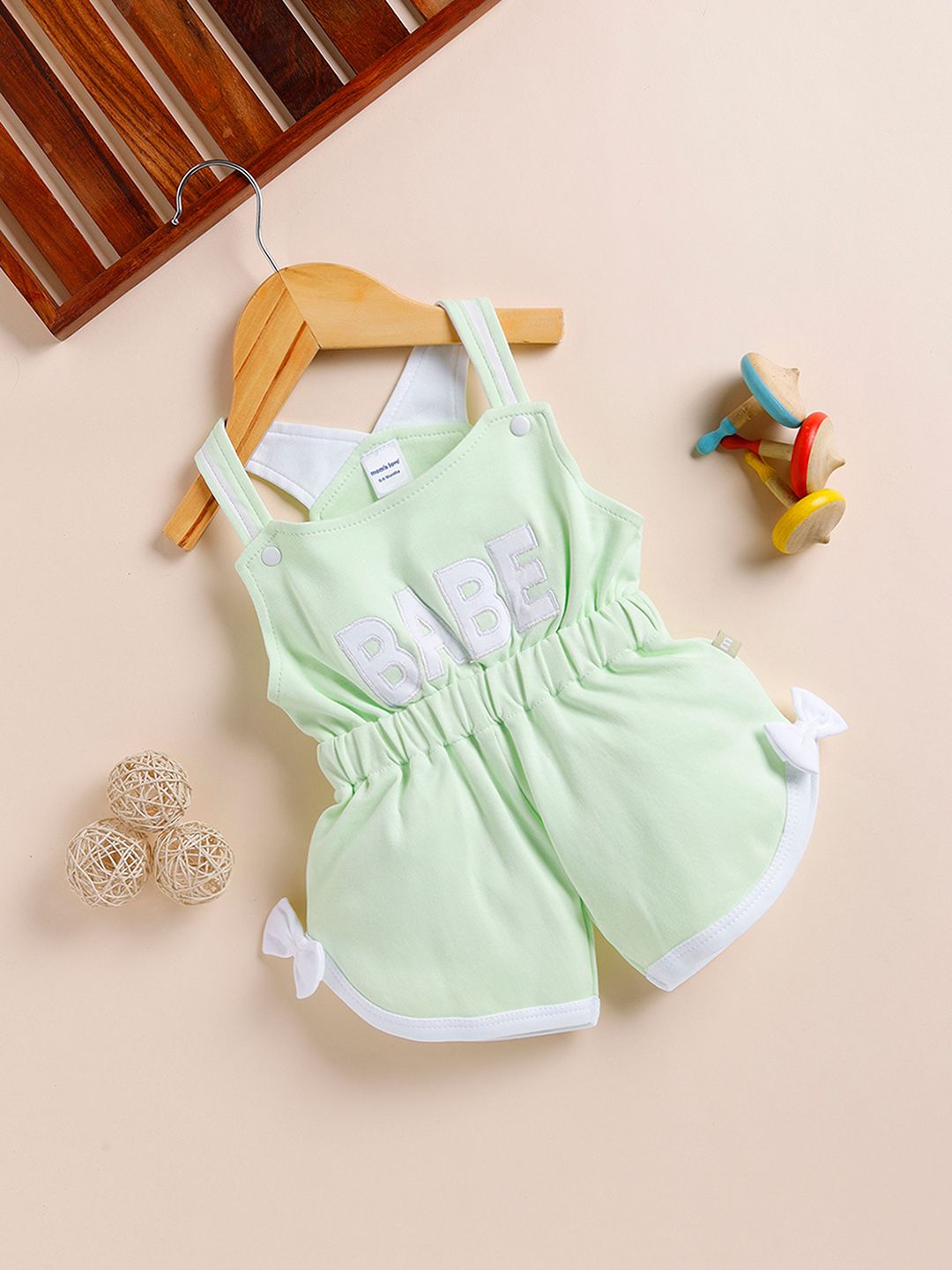 Moms Love Infant Girls Pure Cotton Self Design Basic Jumpsuit