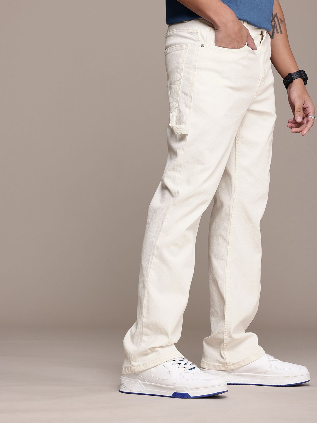 The Roadster Life Co. Men Bootcut Fit Stretchable Jeans