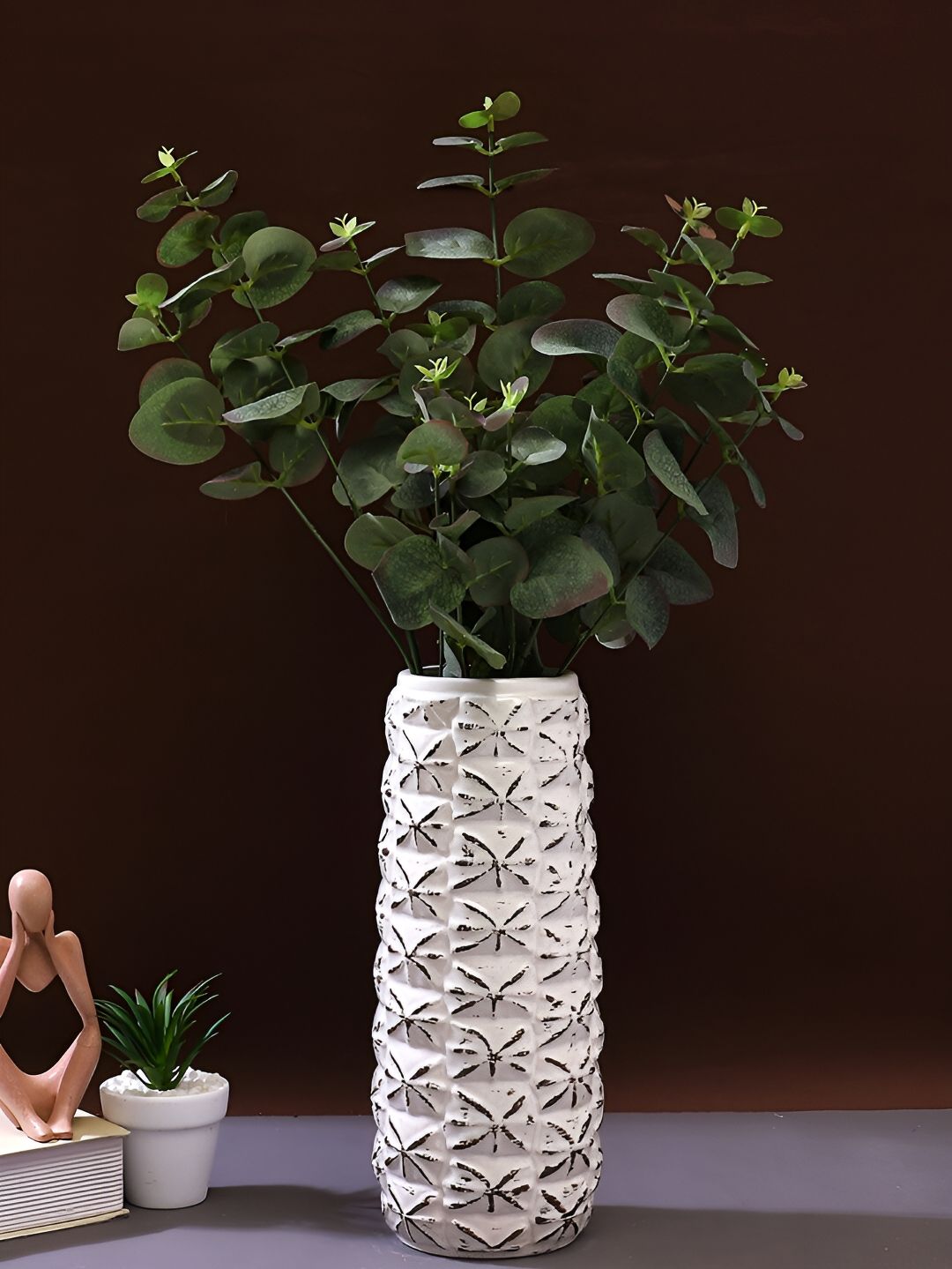 Aura White & Black Textured Ceramic Flower Vase deal from myntra Aura White & Black Textured Ceramic Flower Vase deal from myntra